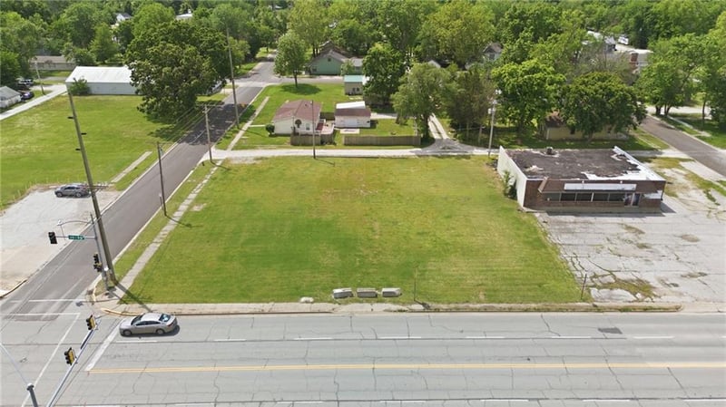 1119 East St, Iola, KS 66749