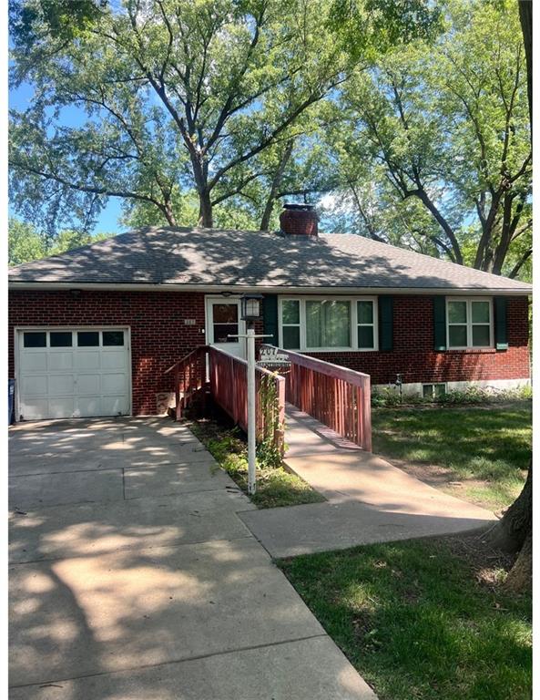 207 Hawthorne Ave, Independence, MO 64053