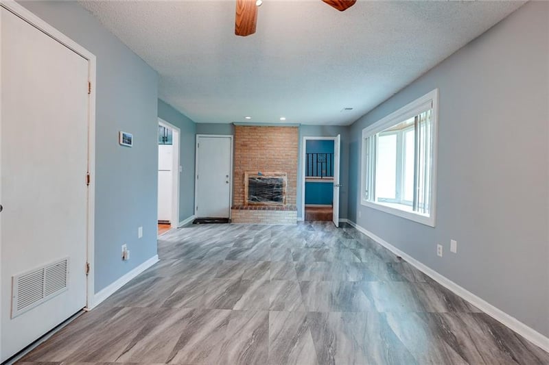 2018 54 St, Kansas City, KS 66104