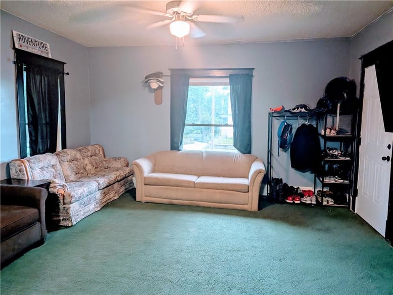 610 4th St, Atchison, KS 66002