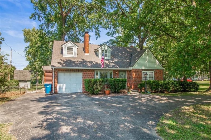 3861 Blue Ridge Blvd, Independence, MO 64052