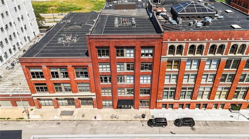 306 W 7th St #201, Kansas City, MO 64105