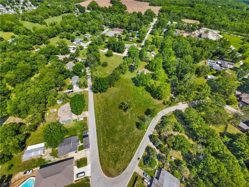 1717 Luther Rd, Lee's Summit, MO 64086