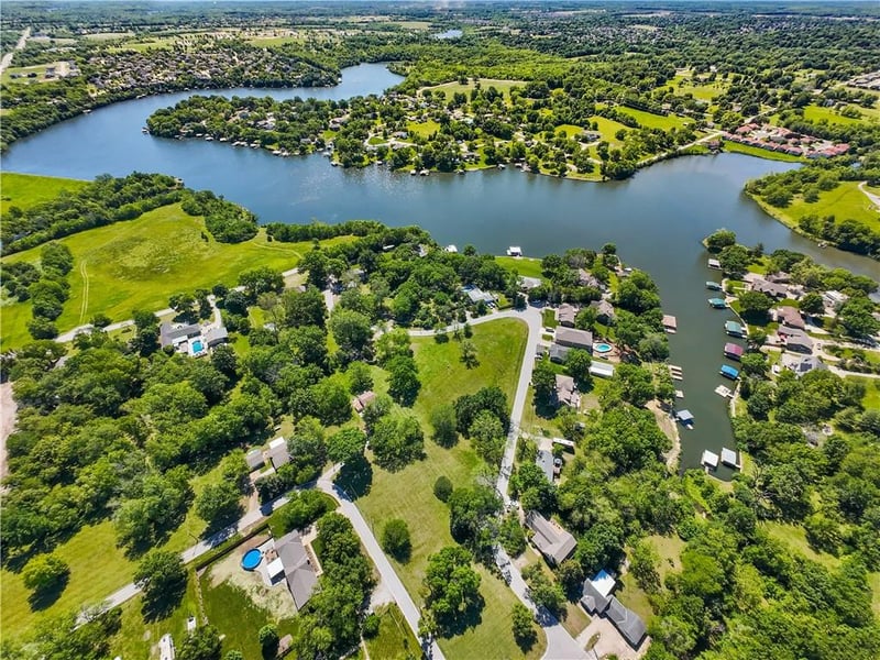 1717 Luther Rd, Lee's Summit, MO 64086