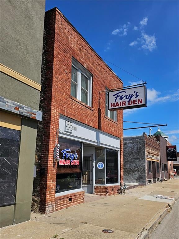 2018 Saint Joseph Ave, St Joseph, MO 64505