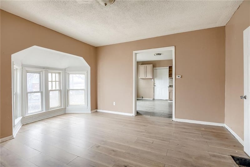 7001 E 12th Ter, Kansas City, MO 64126