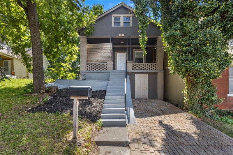 627 Sumner Ave, Kansas City, KS 66101