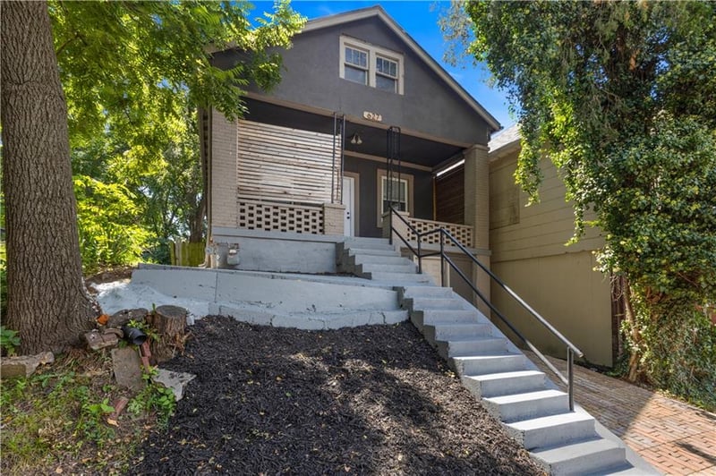 627 Sumner Ave, Kansas City, KS 66101