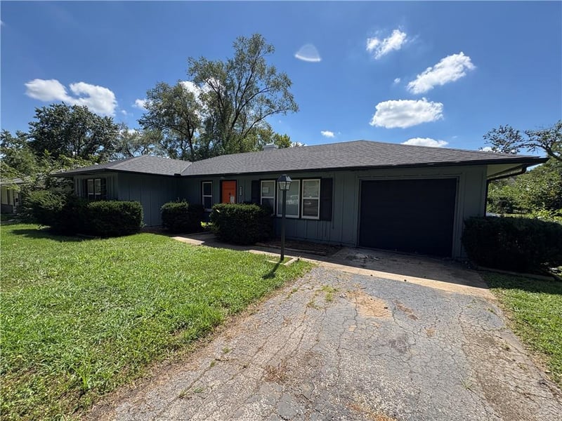 8511 110th Ter, Kansas City, MO 64134