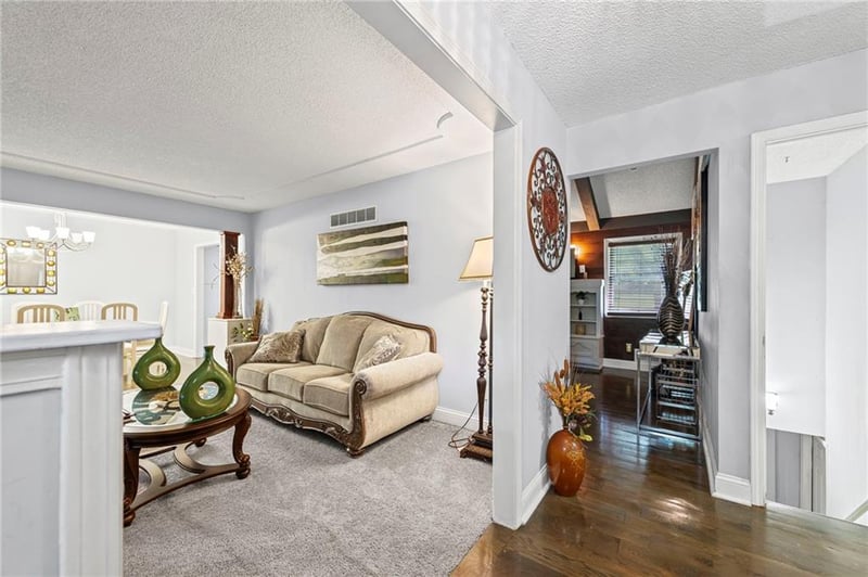 5923 Larson Ave, Kansas City, MO 64133