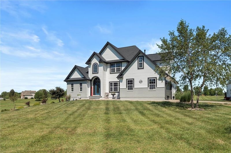 27210 E Rogers Rd, Buckner, MO 64016