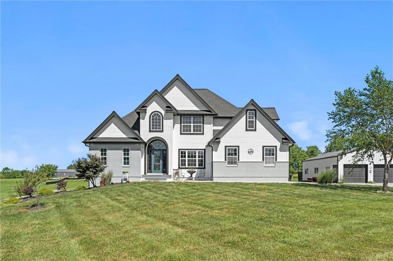 27210 E Rogers Rd, Buckner, MO 64016