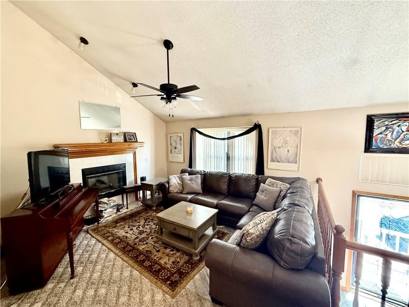 436 Ashton Dr, Lee's Summit, MO 64063