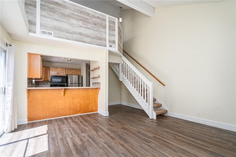 2523 Morningside Dr, Lawrence, KS 66047