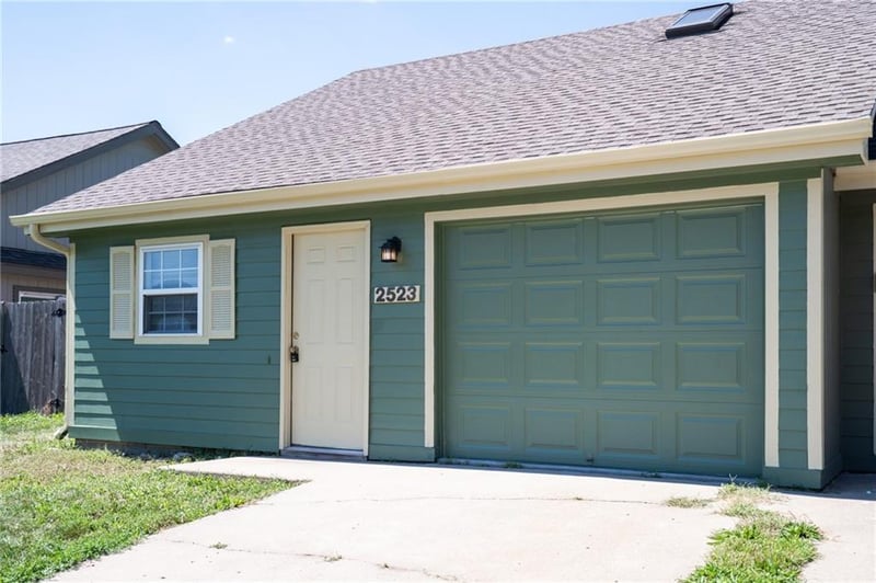 2523 Morningside Dr, Lawrence, KS 66047