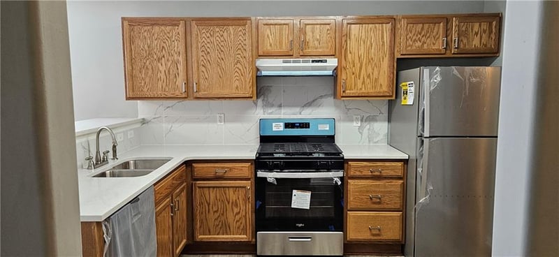 3915 Highland Ave, Kansas City, MO 64110