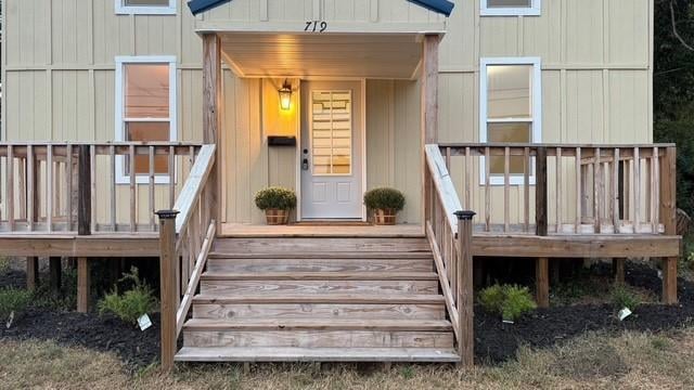 719 Olive St, Bolivar, MO 65613