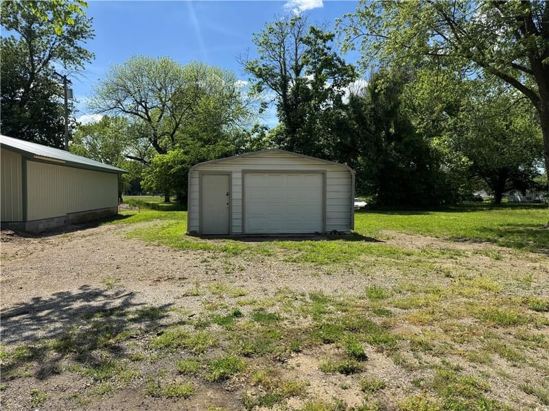 311 Magnolia Ave, Columbus, KS 66725
