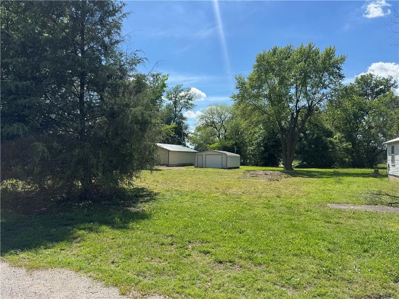 311 Magnolia Ave, Columbus, KS 66725