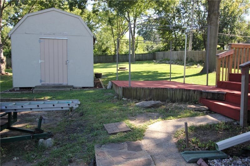 9809 25th St, Independence, MO 64052