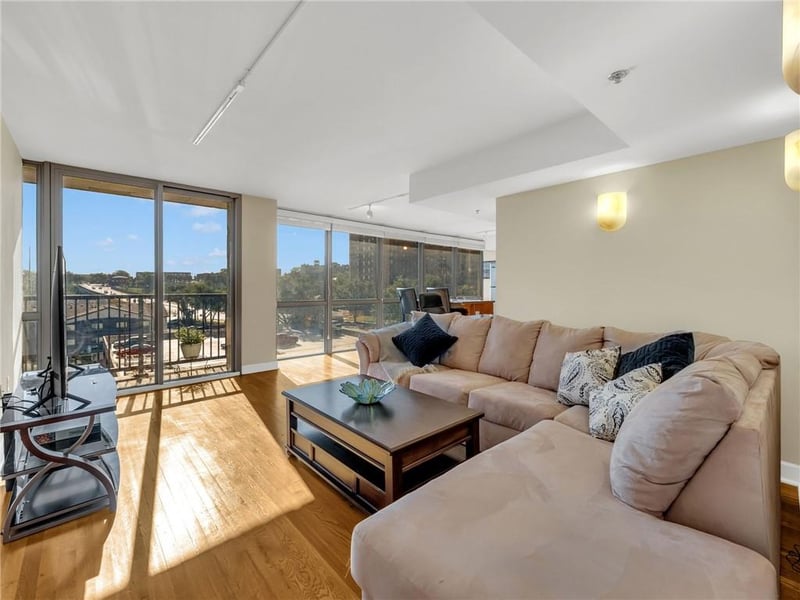 600 Admiral Blvd #604, Kansas City, MO 64106