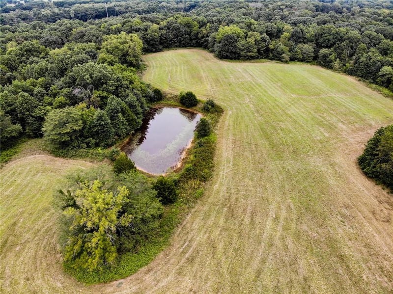 887 NE 771p Rd, Windsor, MO 65360