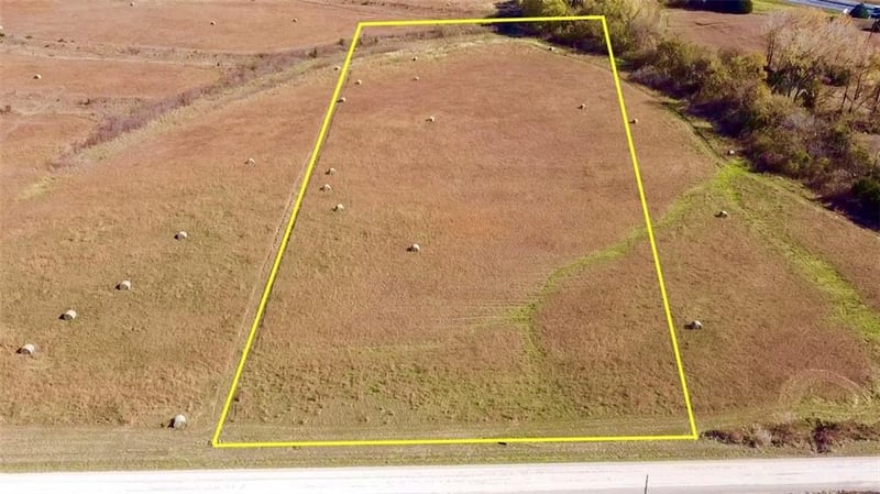 Lot 4 238th St, Tonganoxie, KS 66086