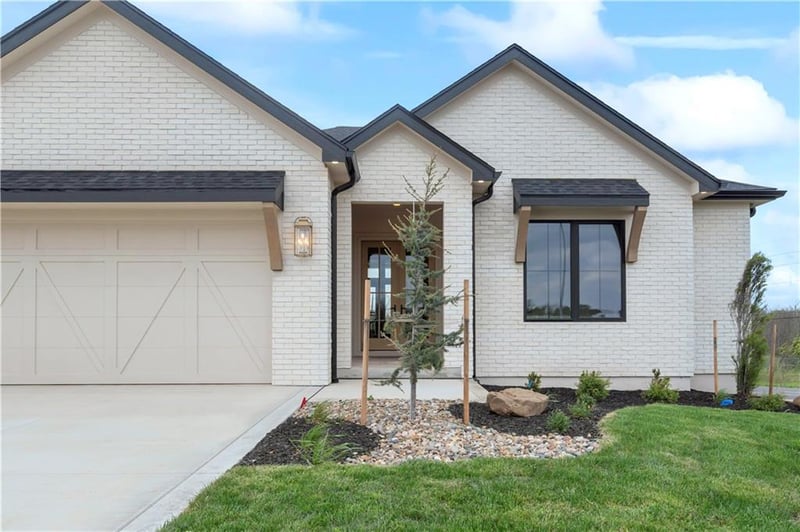 1816 Lashbrook Cir, Lee's Summit, MO 64086