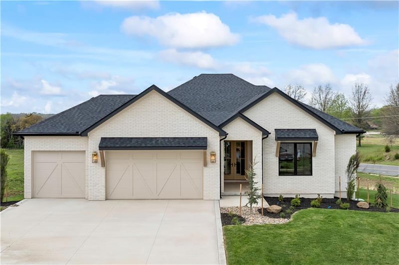 1816 Lashbrook Cir, Lee's Summit, MO 64086