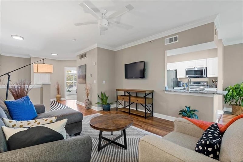 11628 Tomahawk Creek Pw #G, Leawood, KS 66211