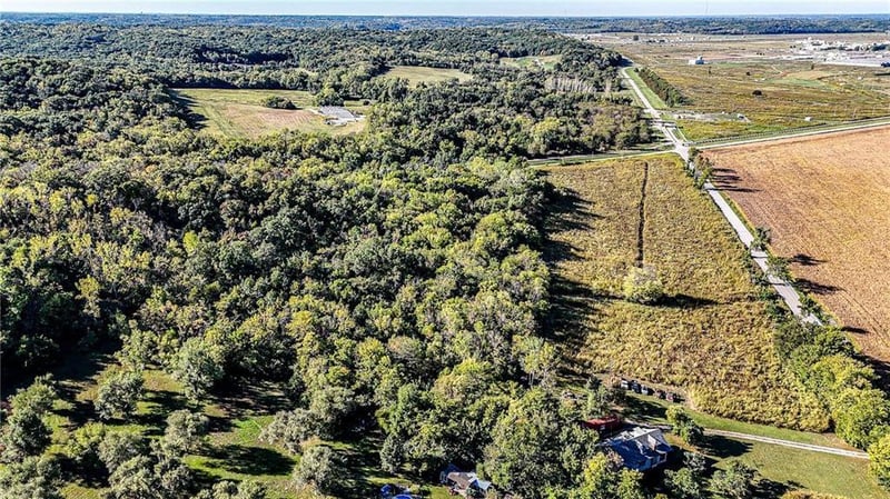 709 Lake City Buckner Rd, Independence, MO 64016