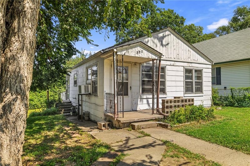 888 Shawnee Rd, Kansas City, KS 66103
