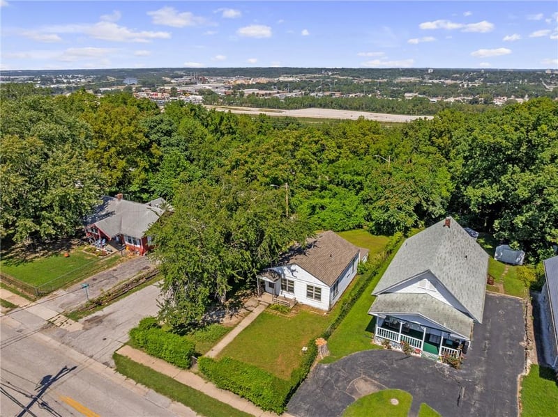 888 Shawnee Rd, Kansas City, KS 66103