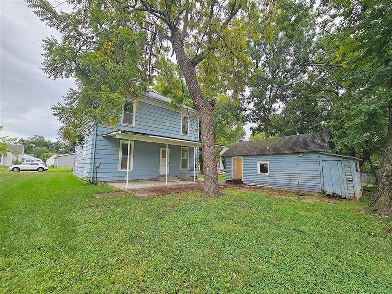 804 Washington Ave, Iola, KS 66749