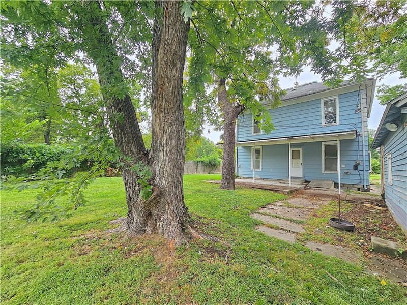 804 Washington Ave, Iola, KS 66749