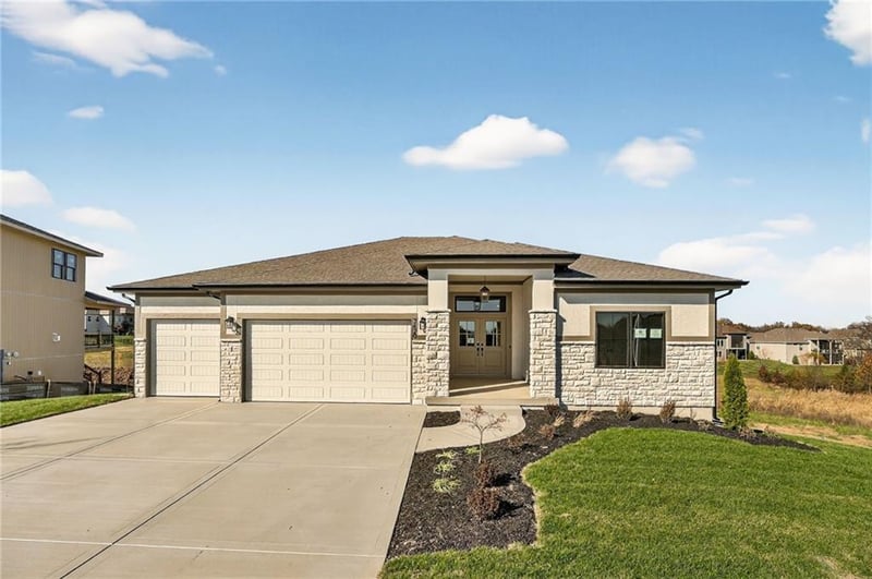 7620 N Booth Ave, Kansas City, MO 64158