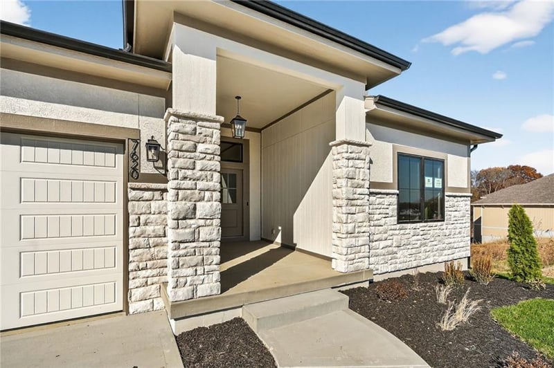 7620 N Booth Ave, Kansas City, MO 64158