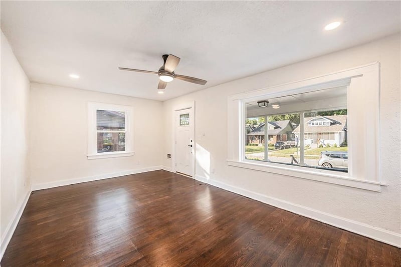 5158 Brookwood Ave, Kansas City, MO 64110