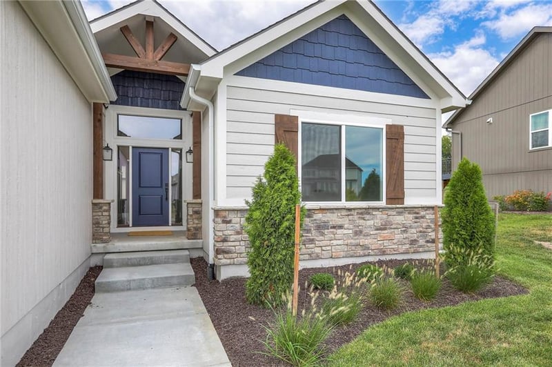 9301 Leviathan Ct, Lee's Summit, MO 64064