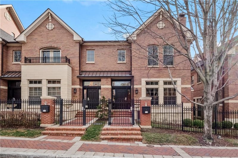 4959 Wyandotte St #3E, Kansas City, MO 64112