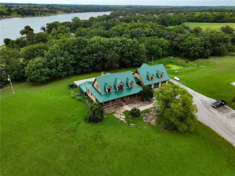 1900 Yates Ave, Horton, KS 66439