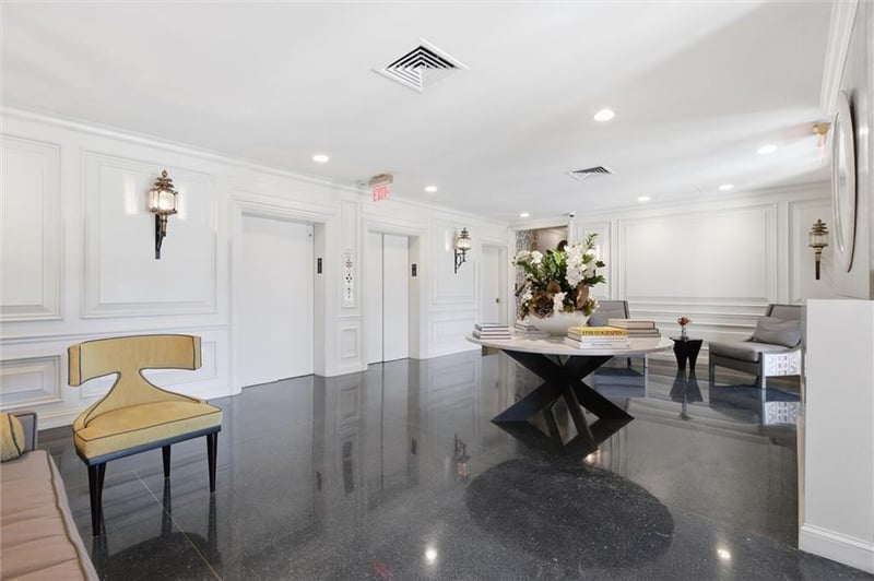 4740 Roanoke Pw #1104-1105, Kansas City, MO 64112