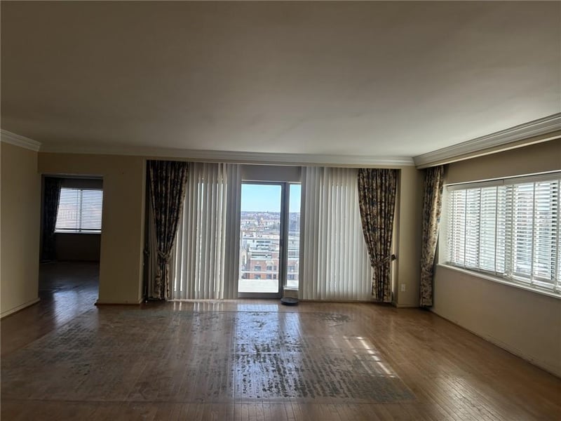 4740 Roanoke Pw #1104-1105, Kansas City, MO 64112