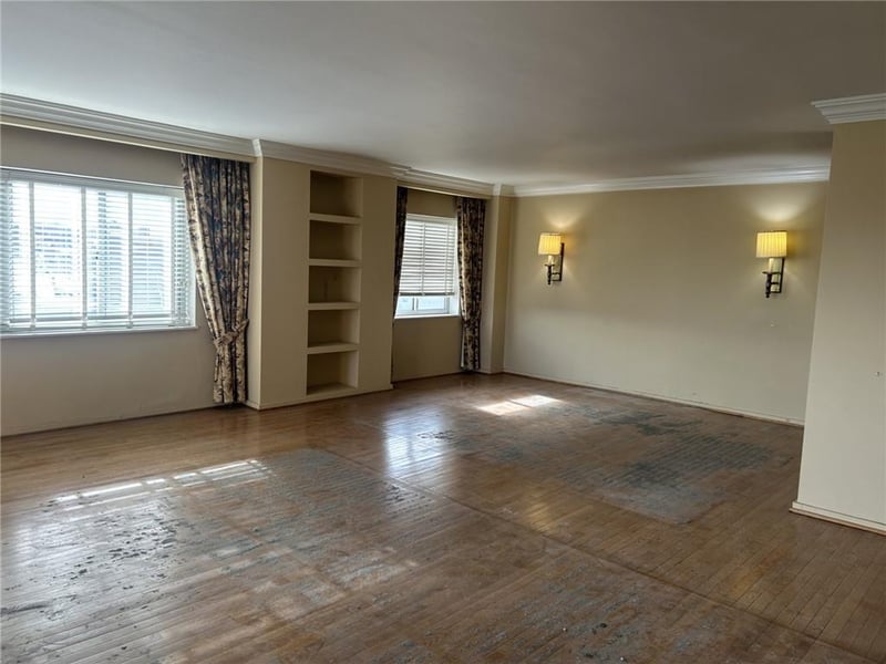 4740 Roanoke Pw #1104-1105, Kansas City, MO 64112