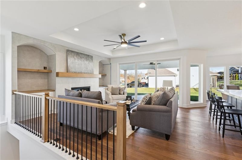 1836 Green Meadow Dr, Liberty, MO 64068