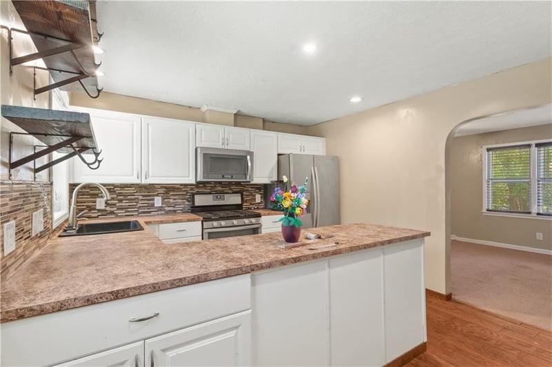 6220 Lathrop Ave, Kansas City, KS 66104