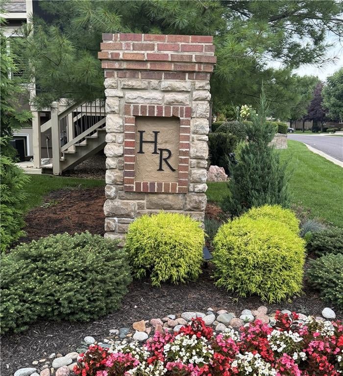 7842 156th Pl, Overland Park, KS 66223