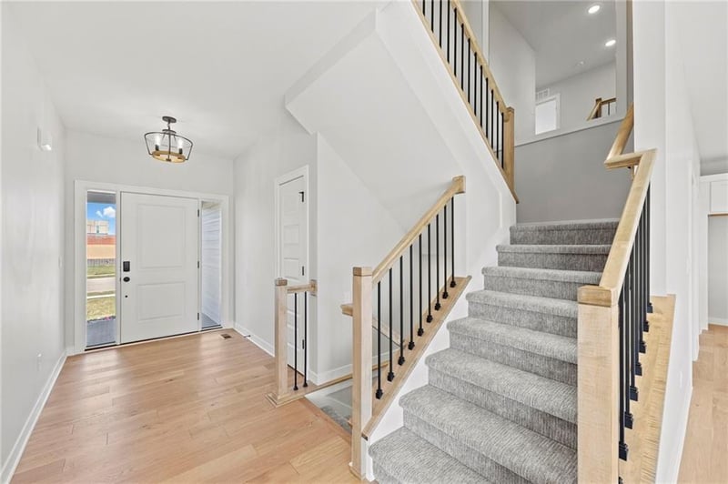 18703 W 193rd St, Spring Hill, KS 66083