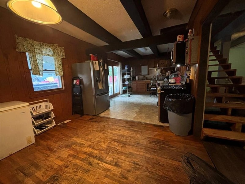 603 N 3rd St, Burlington, KS 66839