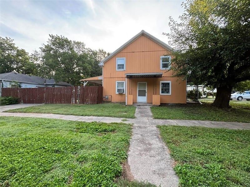 603 N 3rd St, Burlington, KS 66839